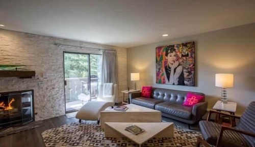 Condo, 2 Bedrooms