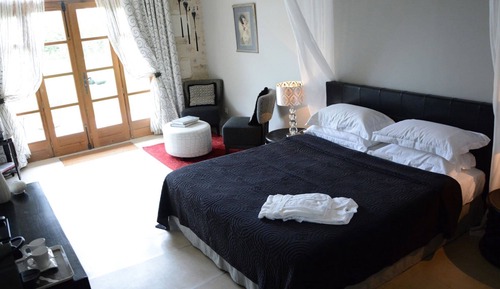 Luxury Suite, Terrace (Black White)