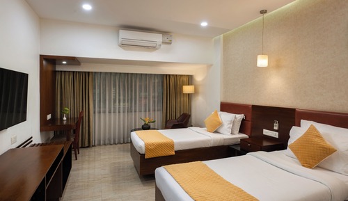 Superior Twin Room, City View
