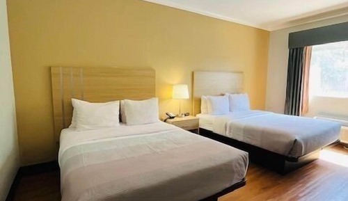 Room, 2 Queen Beds, Non Smoking