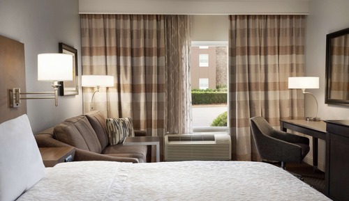 Studio, 1 King Bed with Sofa bed, Non Smoking