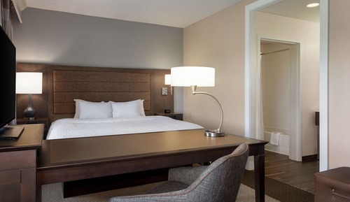 Studio, 1 King Bed, Accessible (Hearing)