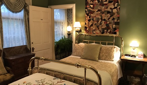 Deluxe Room, 1 Queen Bed