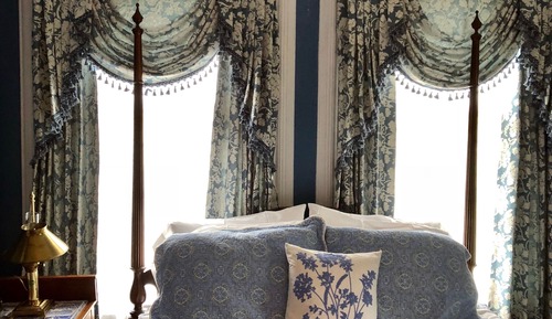 Standard Room, 1 Queen Bed