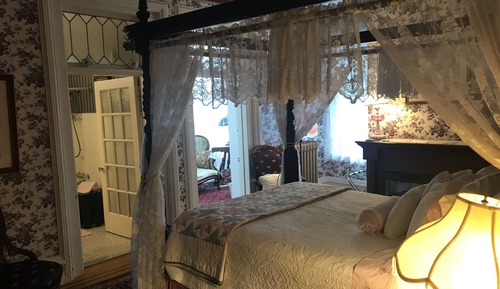 Luxury Suite, 1 Queen Bed, Fireplace