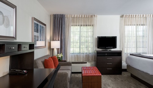Studio Suite, 1 King Bed, Kitchen