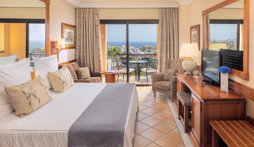 Royal Suite (4 adults and 1 child)