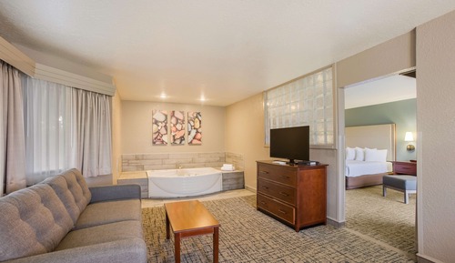 Suite, 1 King Bed, Non Smoking, Balcony