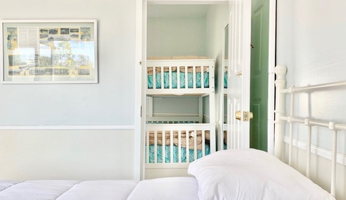 Family Suite, Private Bathroom (Lake House Twin/Full Bunk)