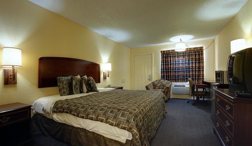 Room, 1 King Bed, Smoking