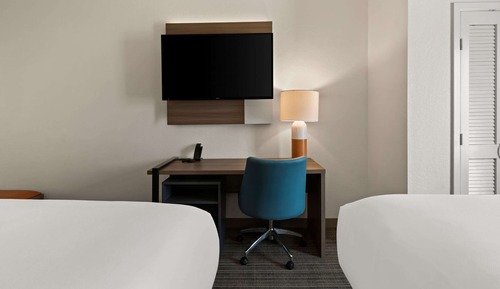 Two Queen beds, non smoking, suite