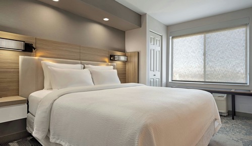 Suite, 1 King Bed with Sofa bed, Non Smoking (Mobility/Hearing Accessible, Tub)