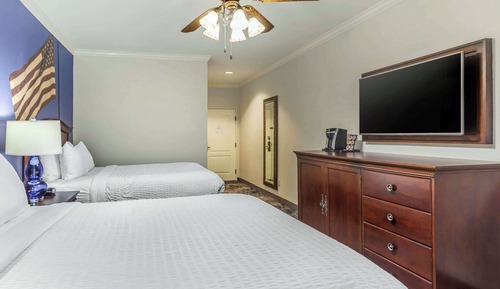 Standard Room, 2 Queen Beds, Non Smoking