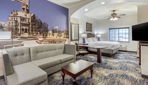 Suite, 1 King Bed, Non Smoking