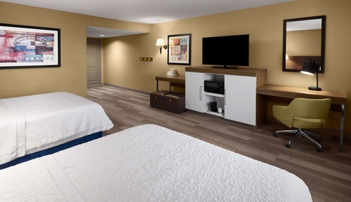 Room, 2 Queen Beds, Accessible, Non Smoking