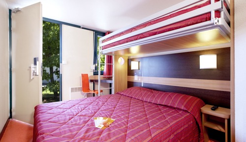 Standard Room, Multiple Beds (1 Double and 1 Single bed)