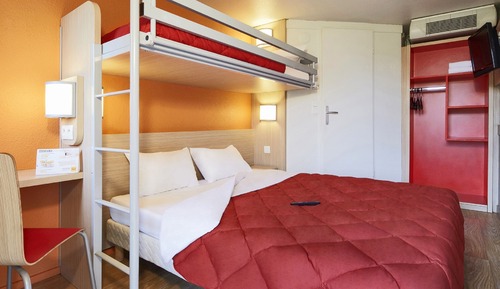 Standard Room, Multiple Beds (1 Double and 1 Single bed)