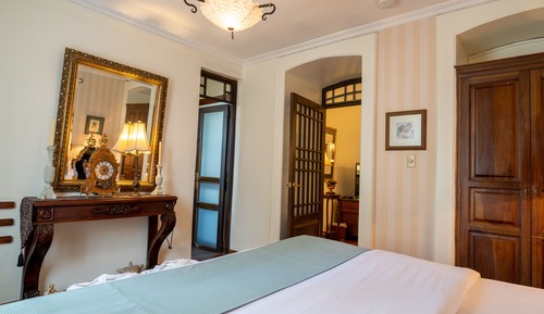 Traditional Suite, 1 King Bed