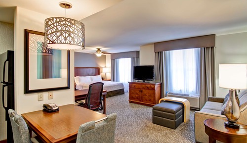 Studio, 1 King Bed, Accessible, Bathtub