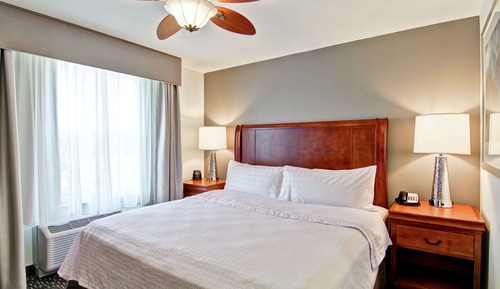 Suite, 1 King Bed, Accessible (Hearing)