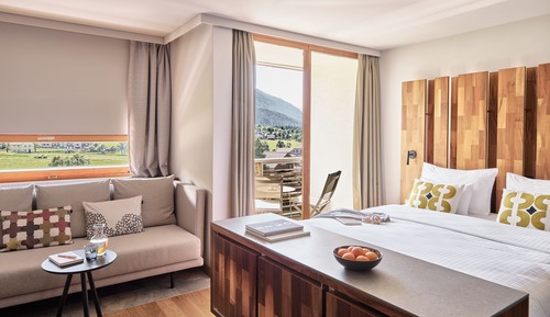 Deluxe Room, Balcony, Mountain View