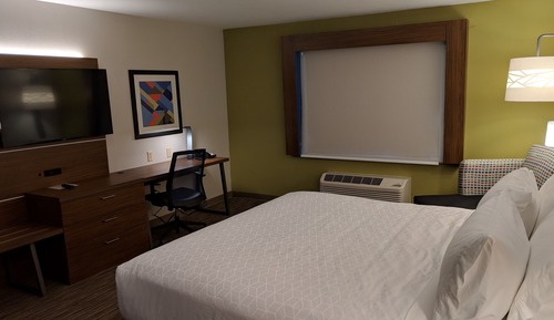 Standard Room, 1 King Bed