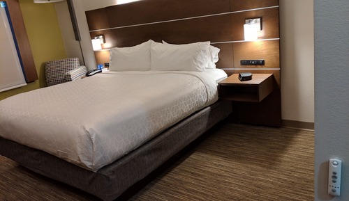 Standard Room, 1 King Bed, Accessible (Comms Accessible. Roll-In Shower)