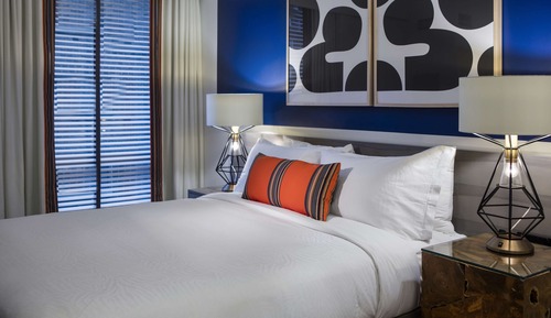 Deluxe Room, 1 Queen Bed