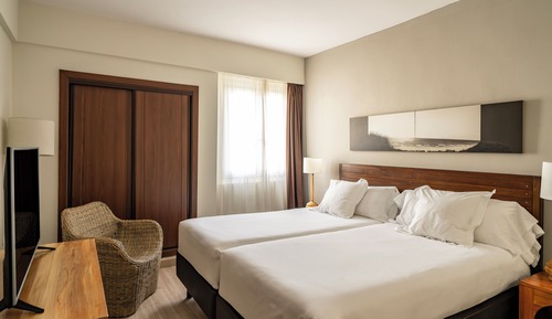 Junior Room (Suit- 2 adults + 1 child)