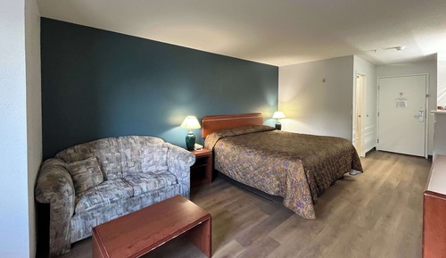 Deluxe Room, 1 King Bed, Accessible, Non Smoking