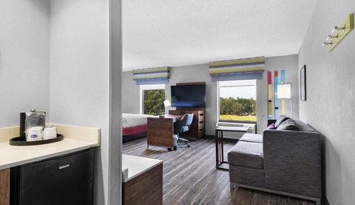 Suite, 2 Queen Beds, Non Smoking