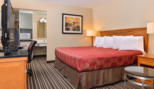 Standard Room, 1 King Bed, Smoking