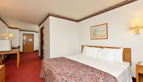 Suite, 1 King Bed, Non Smoking