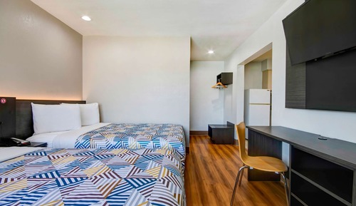 Deluxe Room, 2 Double Beds, Non Smoking, Kitchenette