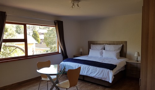Grand Room (Extra large 4)