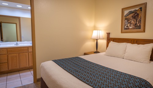 Suite, 2 Queen Beds, Kitchen (Pet Friendly)