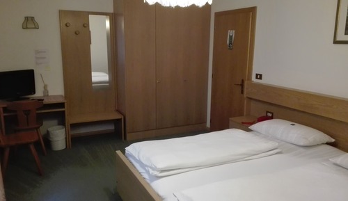 Double Room (with view on a 2-meter distant wall)