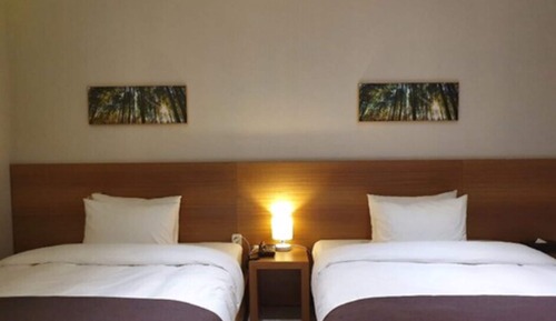 [Breakfast for 2 PKG] Standard Twin (Weekend BF Under 15 people:Korean Breakfast+bread,cereal,drink)