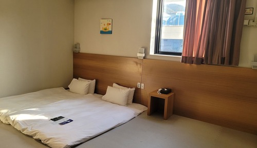 Ondol (more than 2 people, extra person fee 15,000KRW on the spot)