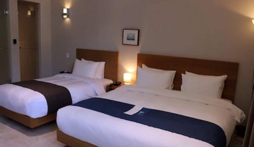 [Breakfast for 2 PKG] Deluxe Twin (For 3 people, extra person fee(15,000KRW) surcharged on the spot)