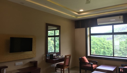 Deluxe Twin Room, 2 Twin Beds, Non Smoking, Garden View