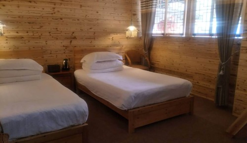 Luxury Loft, 1 Bedroom, Hill View