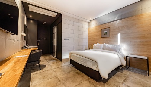 Standard Single Room, 1 Double Bed, Non Smoking (No View)