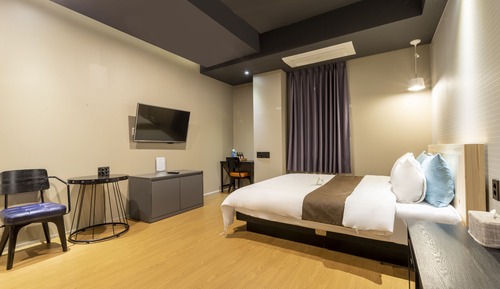 Premium Room, 1 King Bed