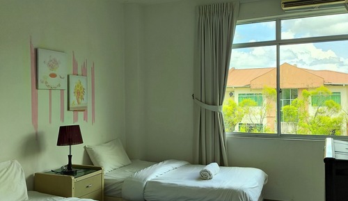 Exclusive Apartment, Multiple Bedrooms, Non Smoking, Pool View