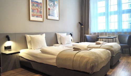 Standard Twin Room, 1 Bedroom, Private Bathroom, City View