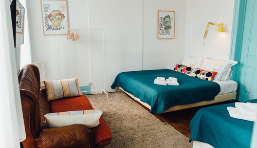 Deluxe Quadruple Room with private toilet