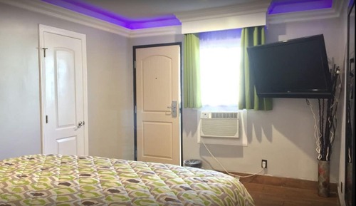 Deluxe Room, 1 King Bed