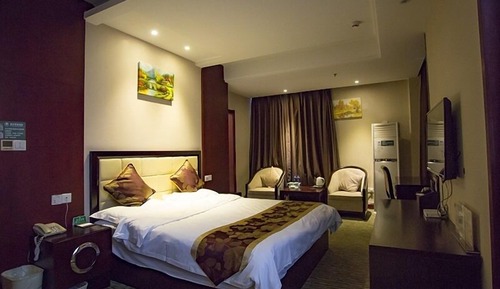 Business Suite Room