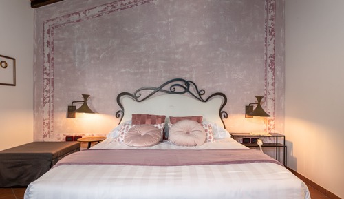 Design Double Room, 1 Queen Bed, Hill View